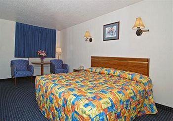 Rodeway Inn Бревард Экстерьер фото